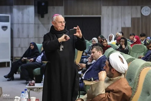 Sejarah pusat ibadat agama di Iran adalah dokumen kehebatan budaya Iran