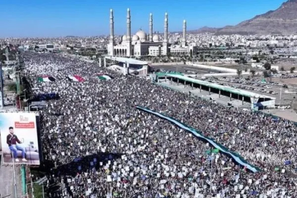 تظاهرات گسترده یمنی‌ها در حمایت از حزب‌الله لبنان