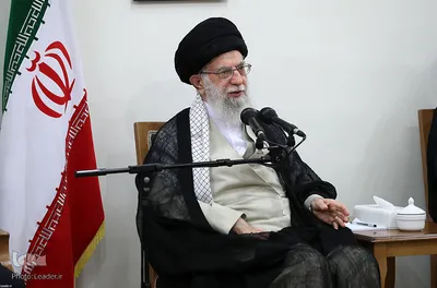 دیدار دست‌اندرکاران کنگره شهدای استان کردستان با رهبر انقلاب
