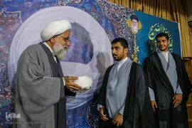 چهارمین آیین عمامه‌گذاری شماری از طلاب و همچنین جشن حفظ کل قرآن کریم گروهی دیگر از طلاب مدرسه علمیه دارالسلام