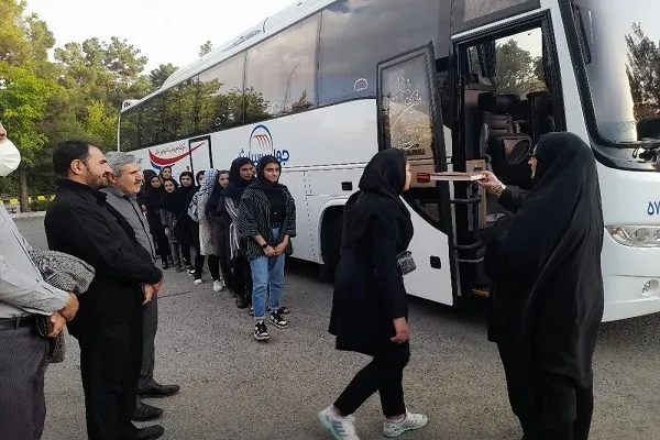اعزام دانش‌آموزان کردستانی در قالب کاروان‌های «زیارت اولی» به مشهد