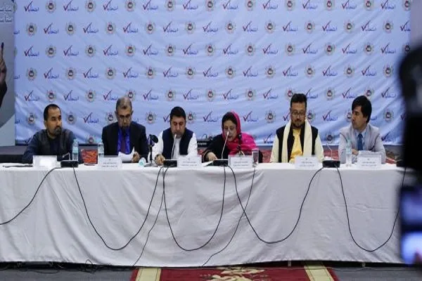 Afganistan seçimlerine iki milyondan fazla insan katıldı