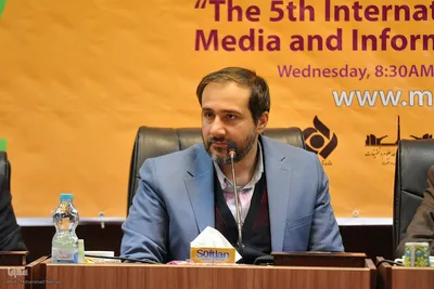 سعید پور ابوالقاسم سرپرست مرکز توسعه فرهنگ و هنر در فضای مجازی در 
همایش بین المللی سواد رسانه ای و اطلاعاتی