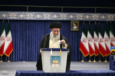 حضور رهبر معظم انقلاب در پای صندوق رأی انتخابات ریاست جمهوری