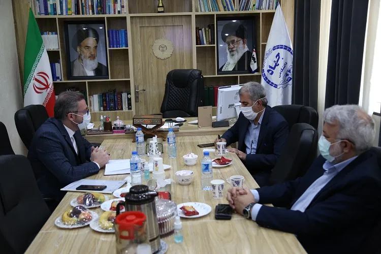 فعالیت‌های جهاددانشگاهی تک‌بعدی نیست