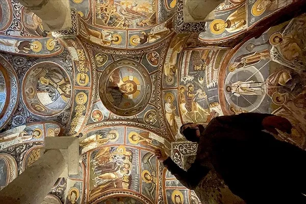 Göreme Açık Hava Müzesi'ndeki kilise ve şapeller ziyaretçilerini tarihi yolculuğa çıkarıyor