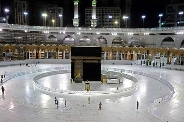 وزارة الحج والعمرة السعودية تضع شرطا ضرورياً لإعادة فتح الحرمين