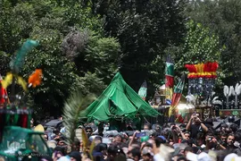 حرکت نمادین کاروان بنی اسد در خیابان های تهران