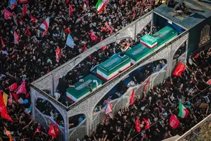 Penghormatan Jenazah Suci Pemimpin Syahid di Mashhad al-Muqaddasah