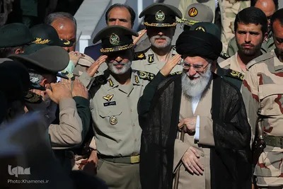 حضور و سخنرانی رهبر انقلاب در مراسم دانش‌آموختگی دانشجویان دانشگاه امام حسین (ع)