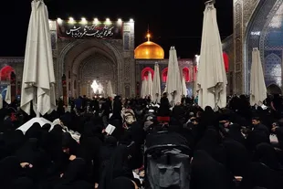 آیین بزرگداشت رهبر شهید در حرم رضوی برگزار شد