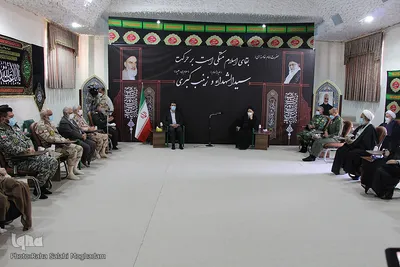 دیدار نماینده ولی فقیه در خراسان جنوبی با جمعی از مدیران ارشد استان و دست اندکاران هفته دفاع مقدس