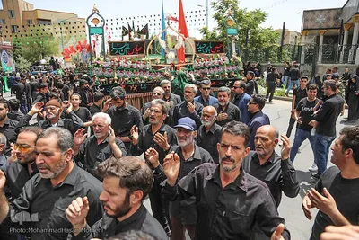 دسته عزاداری روز عاشورا در همدان‎