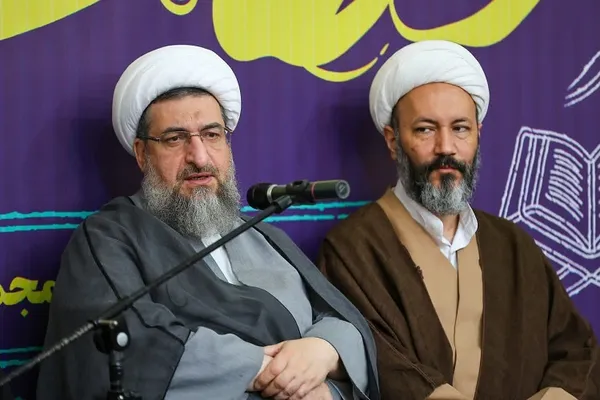 مراسم اعتکاف دانش آموزی در مسجد علی ابن‌‌ابیطالب (ع) گلشهر تبریز