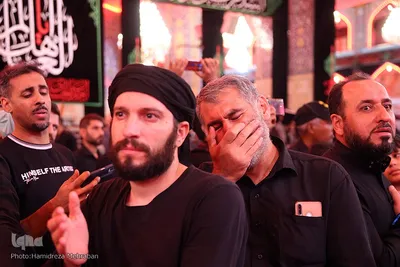 حرم مطهر و نورانی حضرت اباعبدالله الحسین‌(ع) در روز اربعین