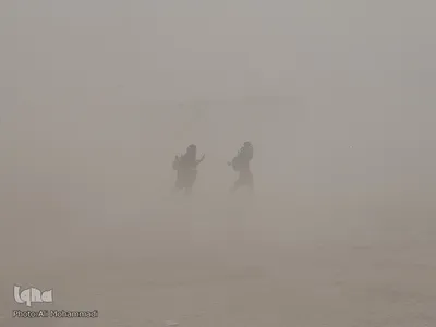 پیاده‌روی در غبار