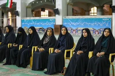 دیدار معلمان نمونه با امام جمعه تبریز