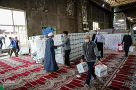 امدادرسانی گروه جهادی خدام‌الرضا(ع) و کانون خدمت آستان قدس رضوی به مردم اهواز
