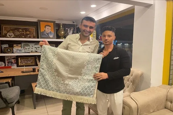 سرآشپز بلاگر و حکایت تشرف به اسلام جوان ایتالیایی + عکس