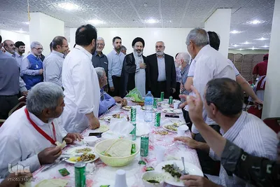 دیدار صمیمی سرپرست حجاج ایرانی با زائران کشورمان در مکه مکرمه