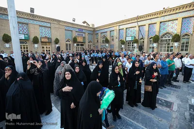 به اهتزاز درآمدن پرچم امامزادگان طاهر و حمزه علیهما السلام 