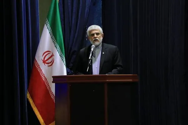 فاصله انداختن بین مردم و نیروی انتظامی از ترفندهای دشمن است