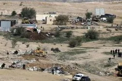 Resilienza palestinese e colonialismo israeliano: villaggio beduino demolito per 177ª volta