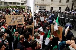 Maandamano ya Waalgeria wakimtaka Rais Bouteflika aondoke madarakani
