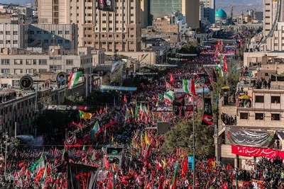 تشییع پیکر مطهر رهبر شهید در مشهد مقدس