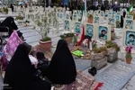 تحویل سال ۱۴۰۵ در گلستان شهدای اصفهان