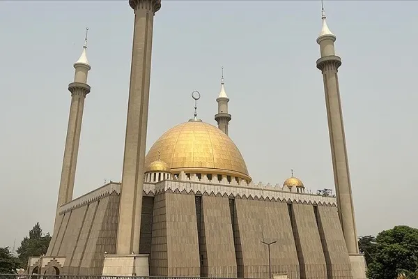 Nijerya'nın simgesi Abuja Ulusal Cami'de ramazan hazırlıkları devam ediyor