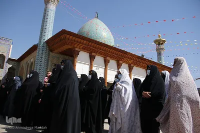 وداع شیرازی ها با محیط بانان شهید در حرم شاهچراغ(ع)‎‎