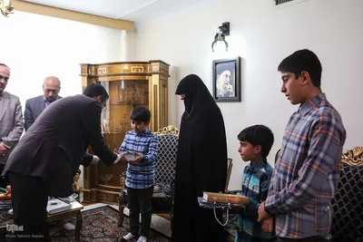 دیدار جامعه قرآنی با خانواده شهید اسماعیل احمدی
