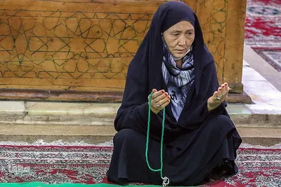 سفره صلوات در بقعه امامزاده بی بی خدیجه(س) شیراز‎‎