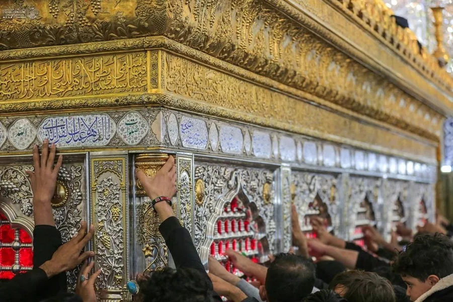 بالصور..توافد الزائرين إلى النجف في ذكرى إستشهاد السيدة الزهراء (ع)