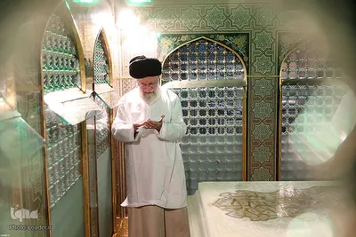 مراسم غبارروبی مضجع شریف ثامن‌الحجج حضرت امام رضا علیه‌السلام
