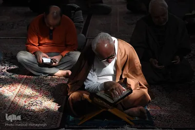 قرائت دعای ام داود در سومین روز مراسم معنوی اعتکاف