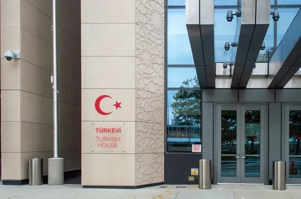 Le Coran profané devant la mission diplomatique turque à New York