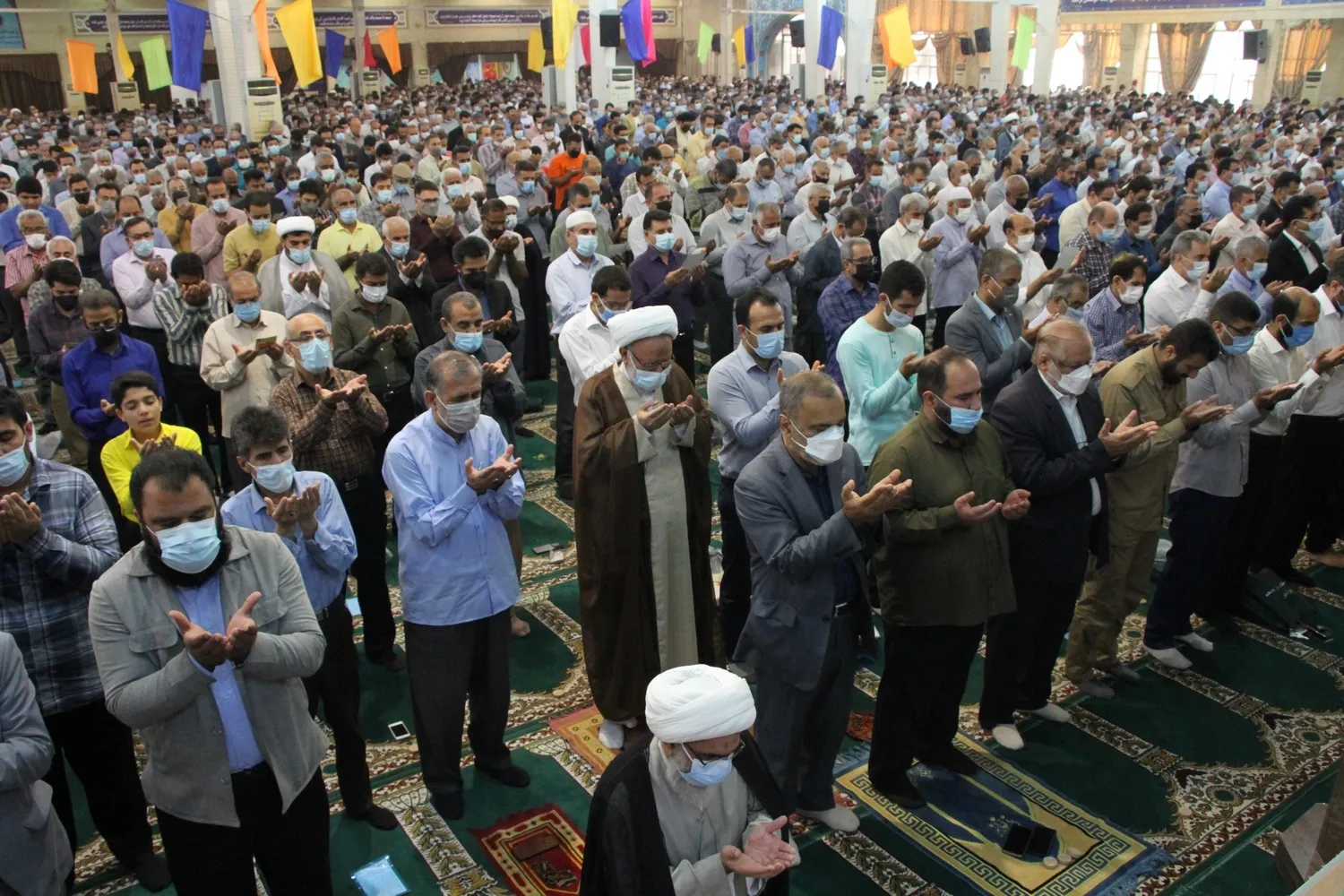 نماز عید سعید فطر در بوشهر اقامه شد + عکس