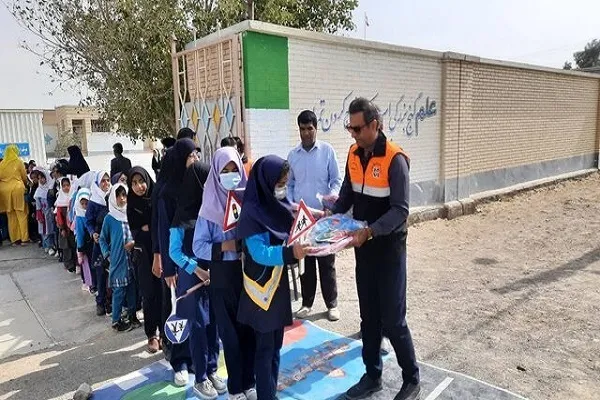 آموزش ایمنی و ترافیک به ۱۰ هزار دانش‌آموز حاشیه راه‌های سیستان‌وبلوچستان