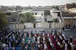 اقامه نماز عید فطر در محله منبع آب اهواز 