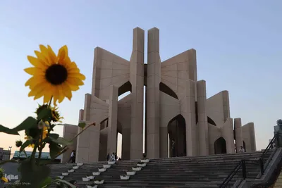 شهریار شیرین سخن
