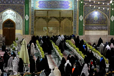 لحظه تحویل سال ۱۴۰۱ در حرم مطهر رضوی
