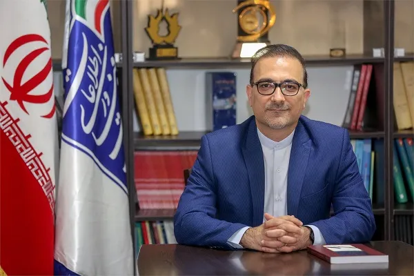 نام شهدا بر نماد حجمی میدان شهدا درج می‌شود
