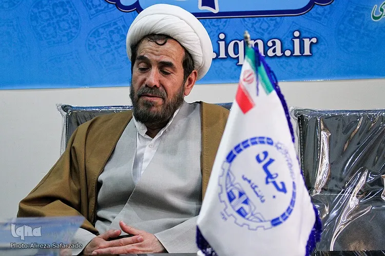 بازمهندسی گروه‌های بنیاد پژوهش‌های اسلامی آستان قدس رضوی