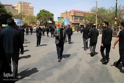 مراسم عزاداری خیابانی هیئت های حسینی و مذهبی در سوگ امام اول شیعیان در اهر