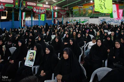 آیین ملی میهمانی لاله‌ها در گلستان شهدای اصفهان
