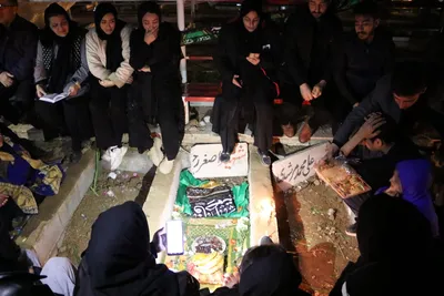 احیای شب نوزدهم ماه مبارک رمضان در گلزار شهدای شیراز