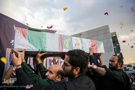 مراسم تشییع پیکرهای مطهر پنج شهید مدافع حرم در مشهد مقدس