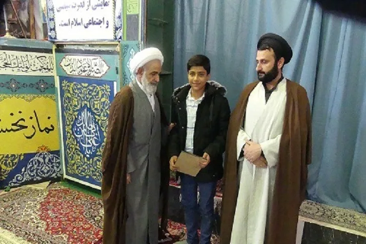 معرفی و تجلیل از برگزیدگان استعدادهای برتر قرآنی استان فارس
